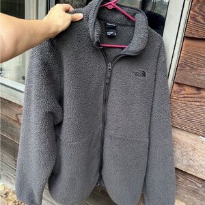 The North Face Dunraven Sherpa fleece. Men’s XL. Gray